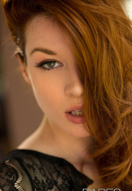 Jessica Stoyadinovich haut modèle collection