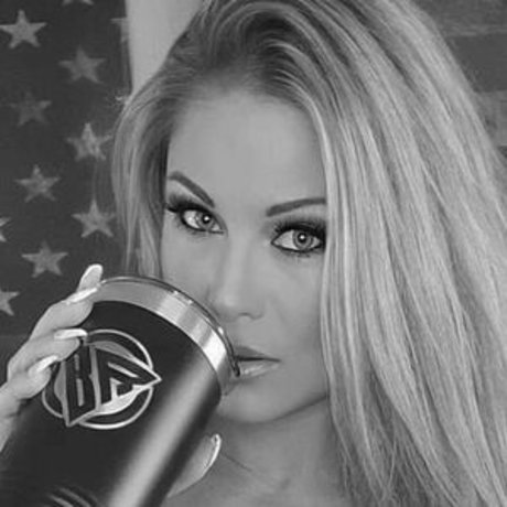 Krystle Chevron star du sexe img