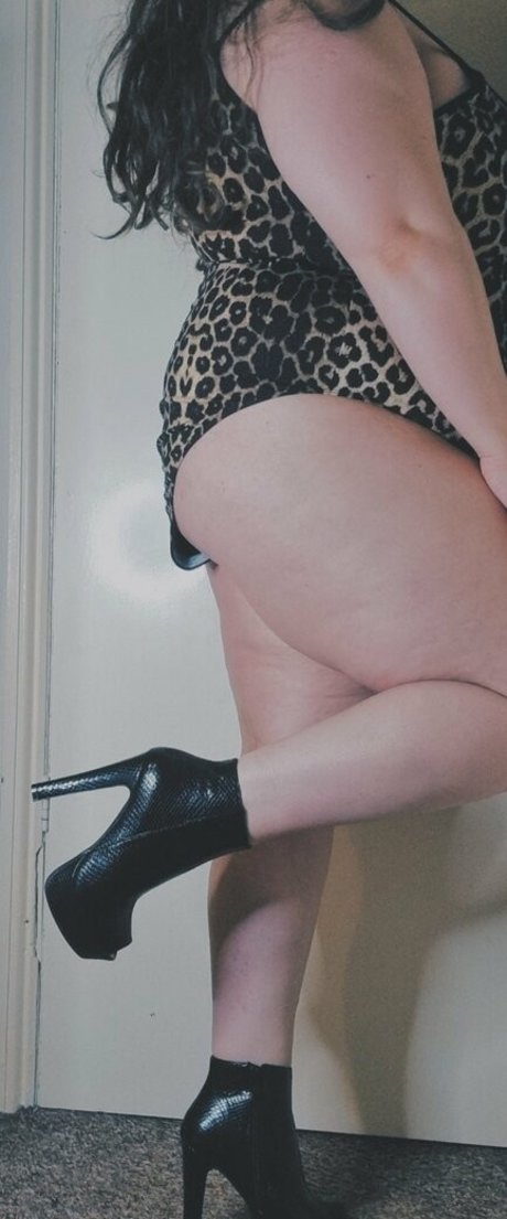 ellastarfire actrice xxx image