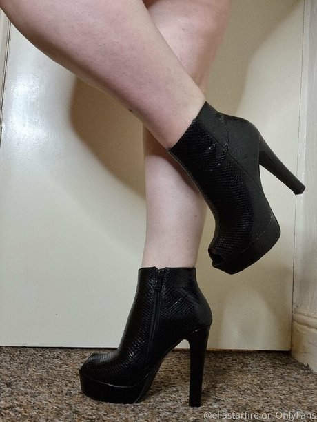 ellastarfire jolie actrice des photos