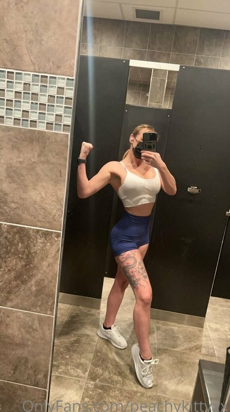 peachykittyxx étoile exclusive galerie