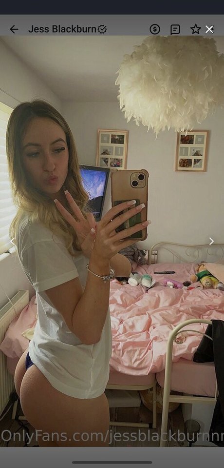 Jess Blackburn haut modèle img