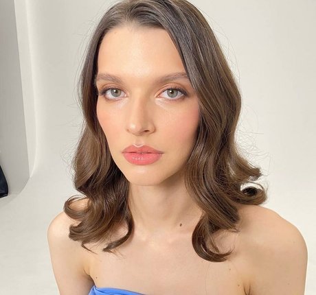 Sasha Zotova actrice adulte galeries