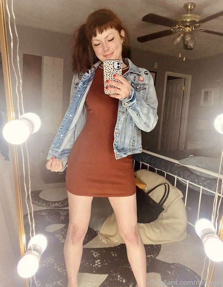 raebygirl jolie actrice img