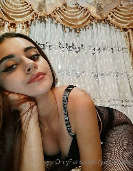 yanasugar star du porno en haute qualité photo