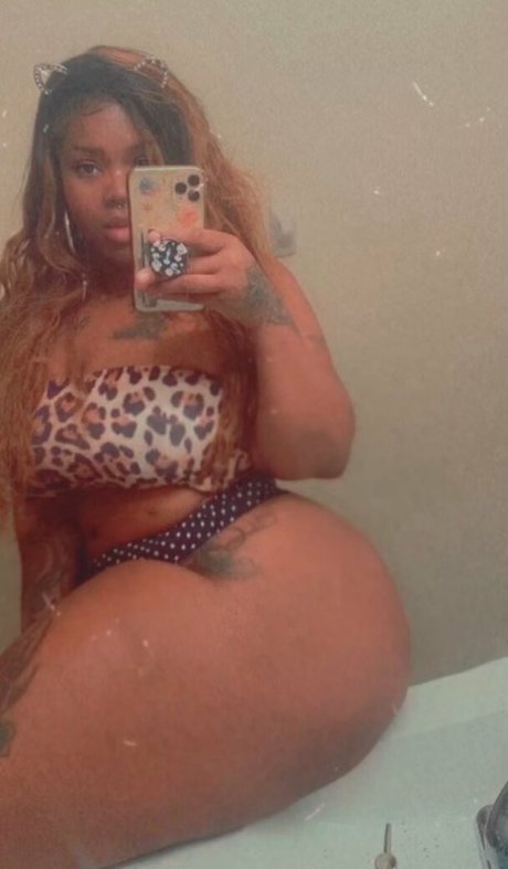 Krissylovesroses star du porno exclusive photos