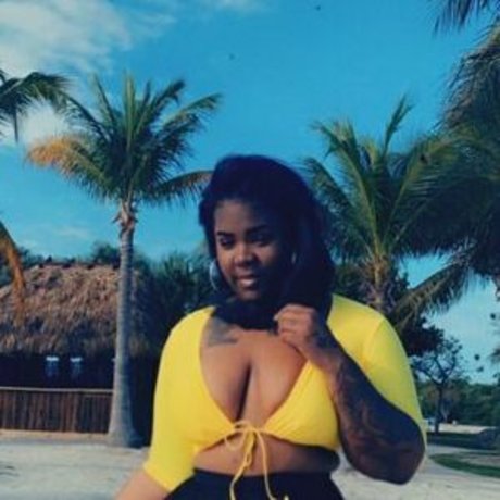 Krissylovesroses modèle sexy img