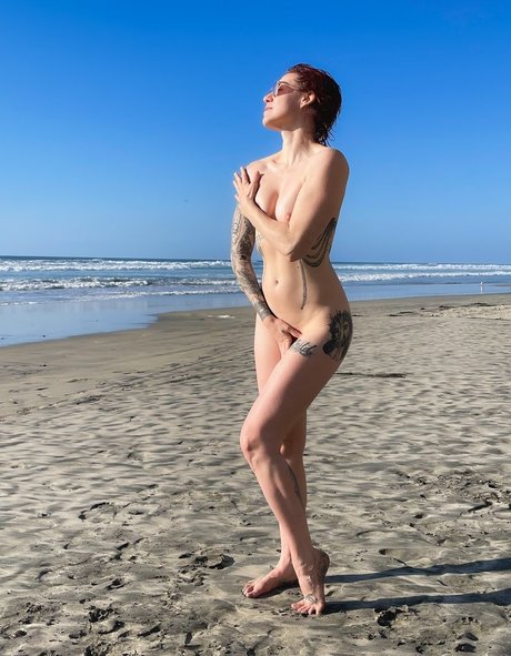 lingerie blanche onlyfans nu parfait collection