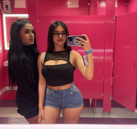 Suman Maria étoile érotique des photos