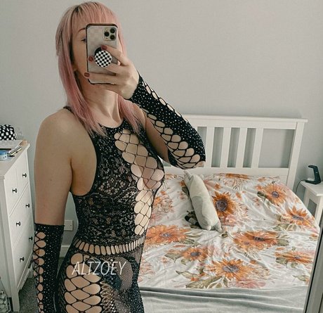 altzoey modèle adulte images