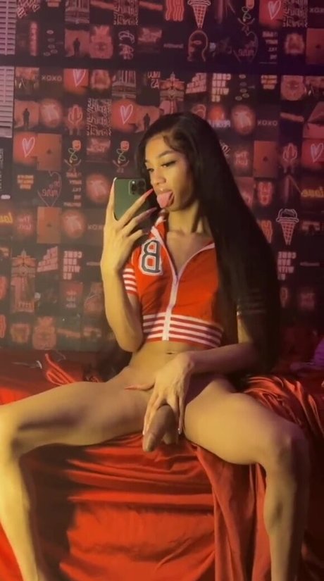 MswetwetBanks modèle exclusif photo