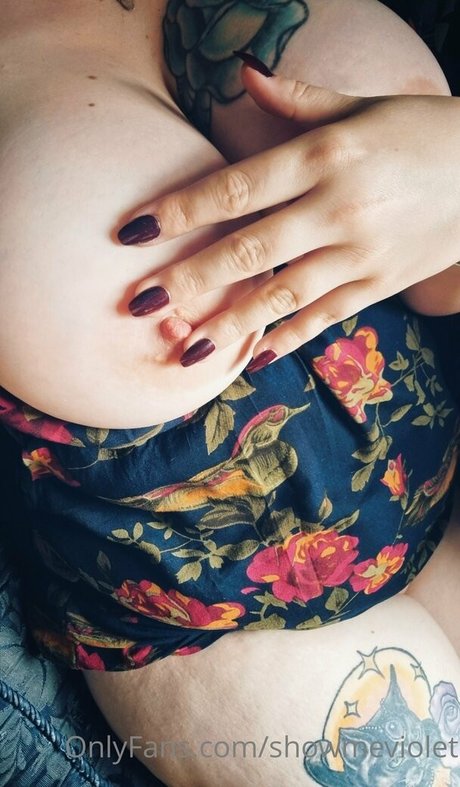 Showmeviolet actrice pornographique photos