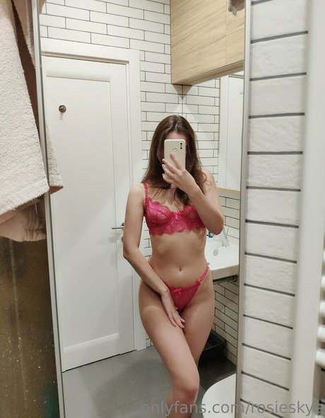 éjacule sur la langue onlyfans adulte exclusif img