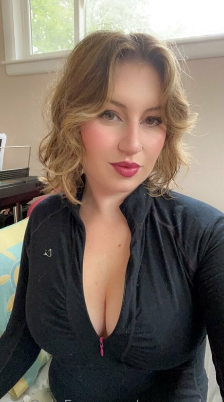 Eve Warden étoile exclusive image