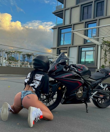 sugarveezyfree actrice libre images