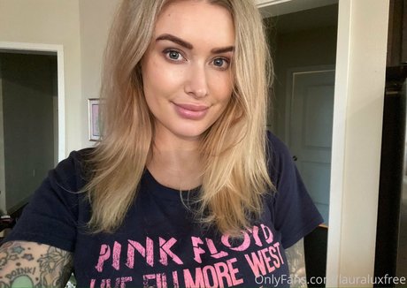 lauraluxfree actrice nue galeries