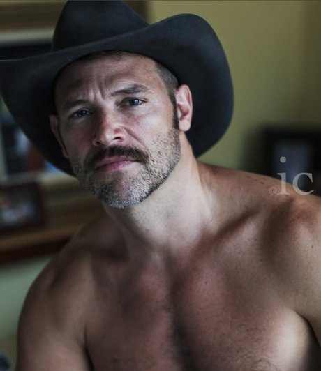 bisexuel mmf onlyfans hd gratuit des photos