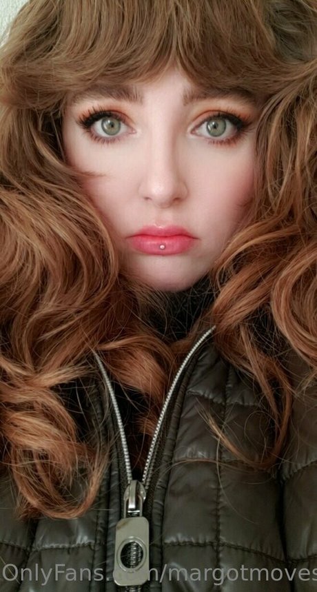 margotmoves étoile nue photos