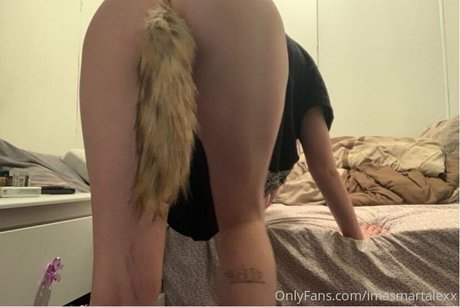 imasmartalexx actrice parfaite des photos