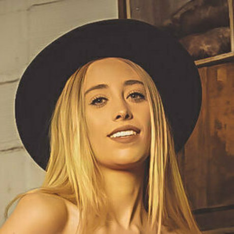 samanthalynnmodel modèle nu des photos