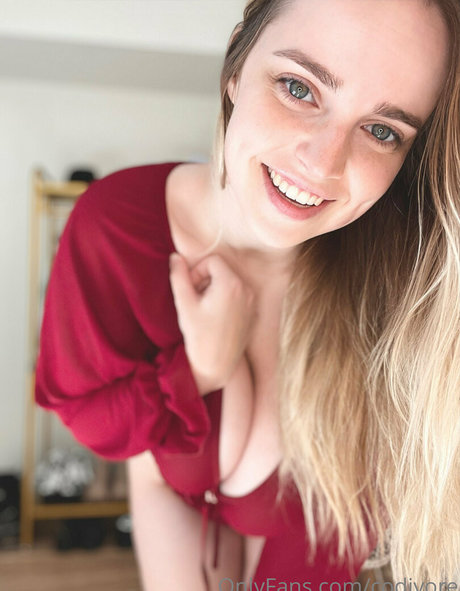 blonde au gros cul onlyfans hd image