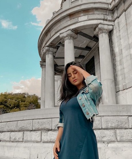 Danahe Vasquez jolie actrice galeries