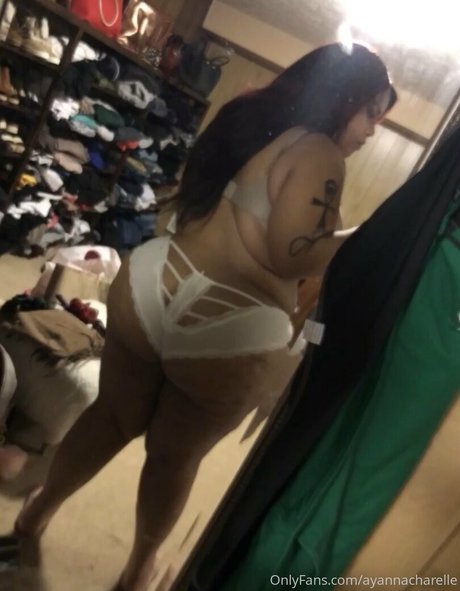 ayannacharelle modèle xxx galerie