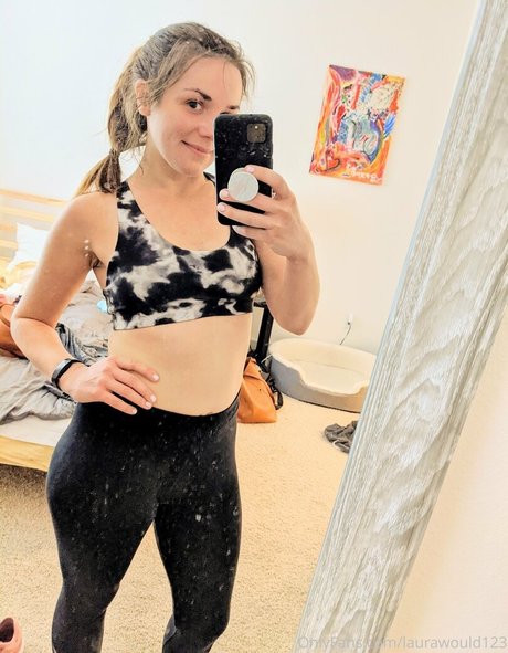 laurawould123 modèle adulte images