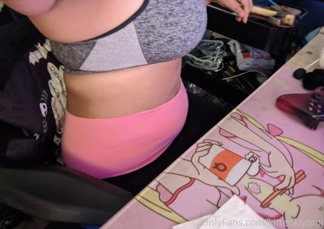 kittenkiyomi actrice artistique image