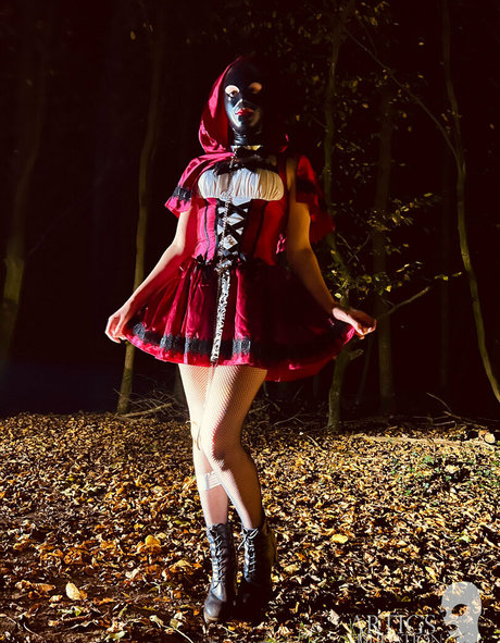 pom-pom girl asiatique onlyfans chaud belle photos