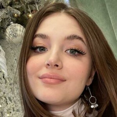 DushessIness modèle adulte photos