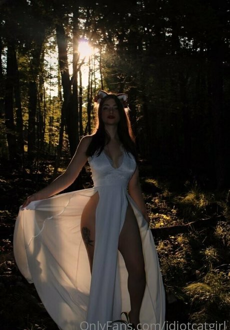 idiotcatgirl actrice chaude images