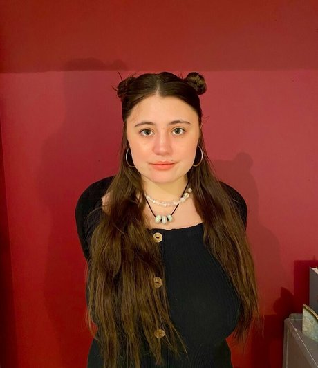 Lia Marie Johnson modèle xxx img