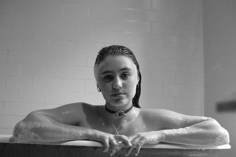 Lia Marie Johnson modèle gratuit images