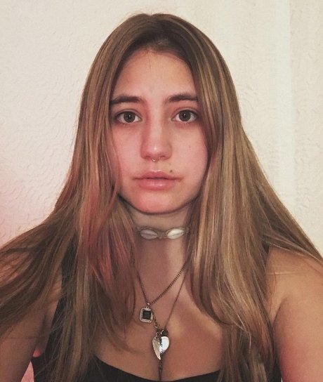 Lia Marie Johnson star du porno sympa galeries