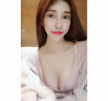 bella84429 modèle porno photos