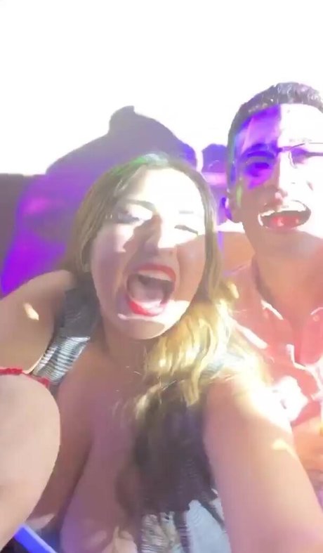 fans de monstres uniquement érotique exclusif archive