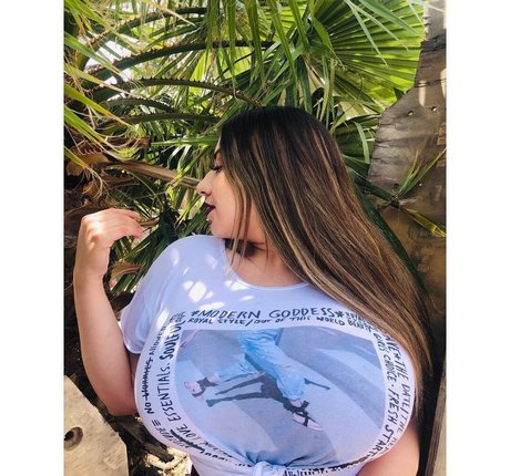 Jazmin Gurrola modèle galerie