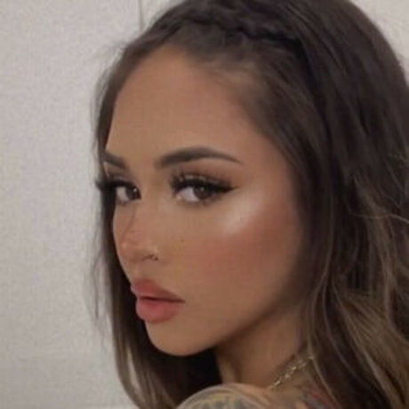 Lily Koi star du porno gratuit galerie