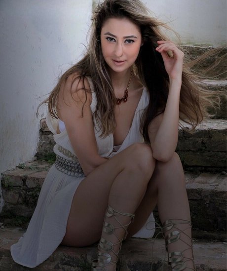 Angelica Chebotar star du porno gratuite photos