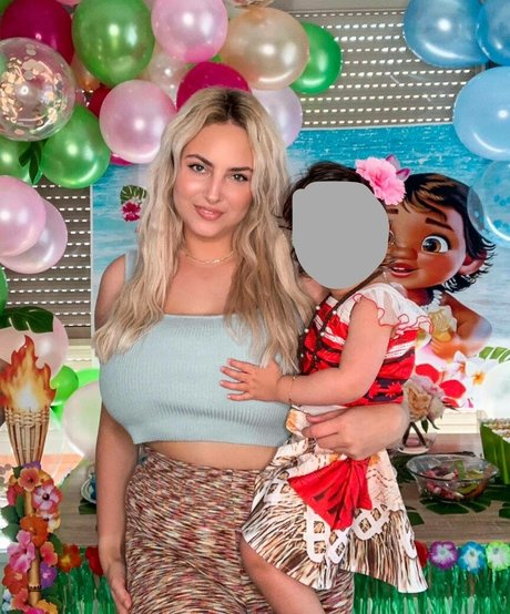 Rachel Elizabeth étoile xxx des photos