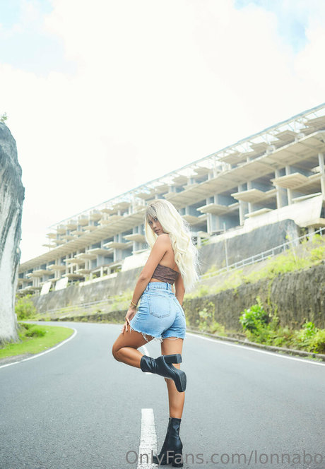 lonnabo xxx étoile galeries