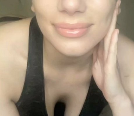 sarabruni modèle de haute qualité galeries