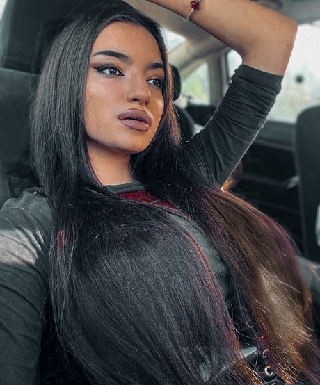 Kristina Djedovic haut de star du porno photo