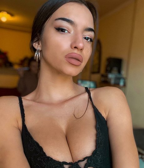 Kristina Djedovic actrice artistique photo