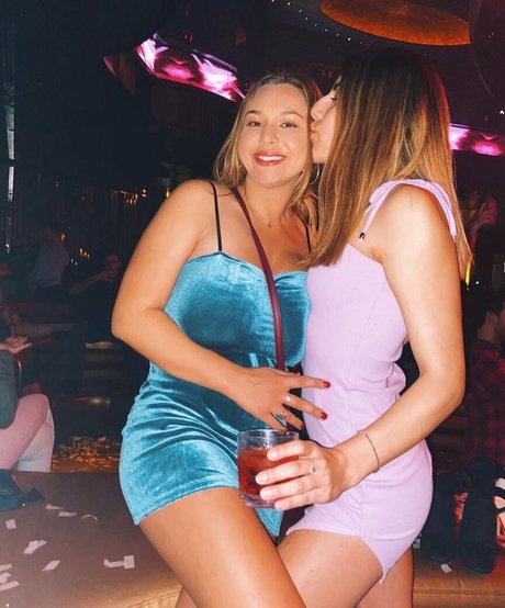 Julia G star du porno gratuite galeries