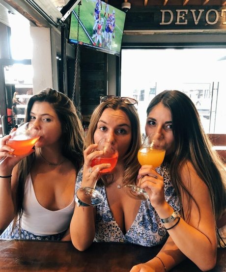 Julia G haut de star du porno archive