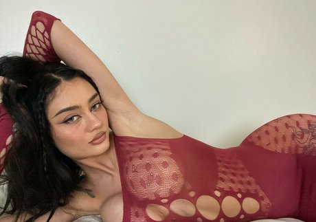 Madylina Renee actrice nue galeries