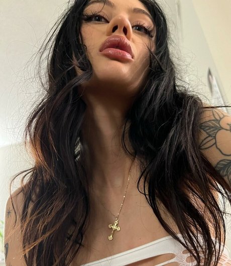 Madylina Renee beau modèle image