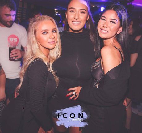 entraînement en salle de sport uniquement pour les fans xxx nus images